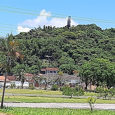 カラグァタトゥバ Casa Com Piscina Na Martim De Saヴィラ エクステリア 写真